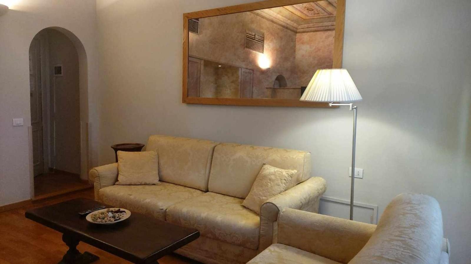 Tornabuoni La Petite Suite Florence Room photo