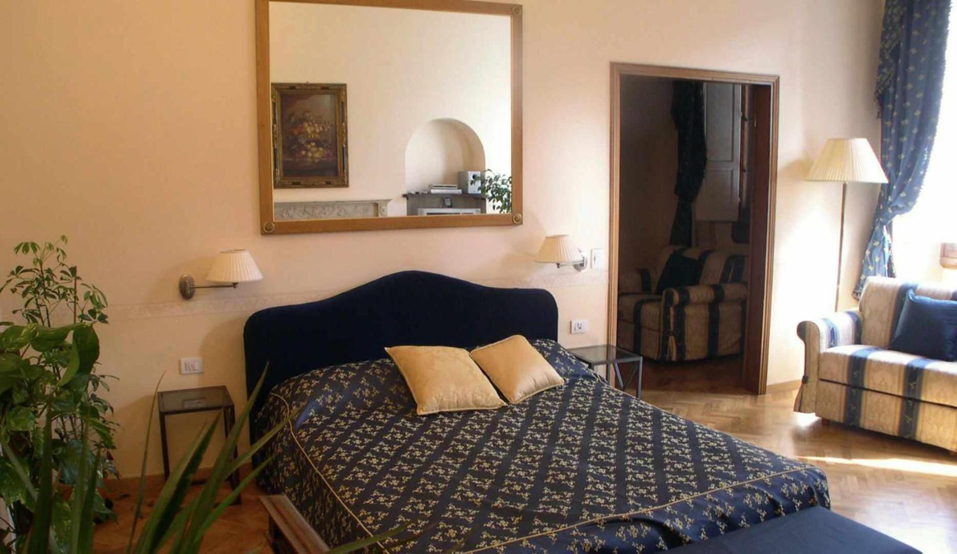 Tornabuoni La Petite Suite Florence Room photo